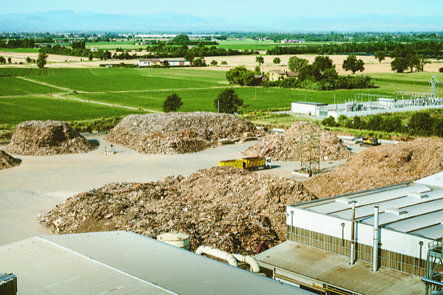 De Italiaanse fabriek van EGGER in Caorso gebruikt 100 procent gerecycled hout voor de productie van spaanplaten. (Foto: EGGER Holzwerkstoffe). 02PI MF valuable 2025 cao 02