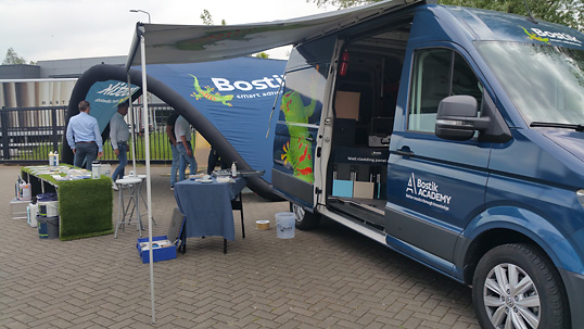 Bostik nodigt bezoekers