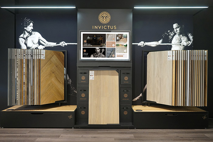 Display van Invictus
