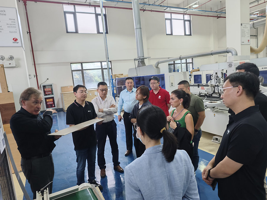 8121728903245 .pic hd scaled