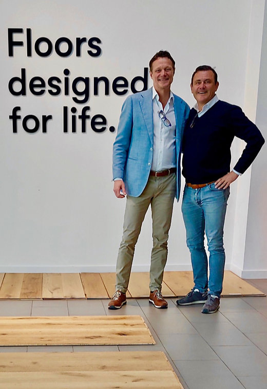 Commercieel Directeur Nederland Berry Veldmans en CEO Lamett Bruno Descamps presenteren enkele noviteiten