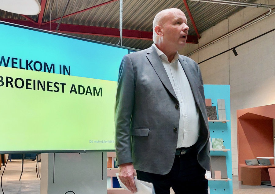 Rob Eijgelsheim heet iedereen van harte welkom op de eerste bijeenkomst van 2026. Rob Eijgelsheim heet iedereen van harte welkom op de eerste bijeenkomst van 2026