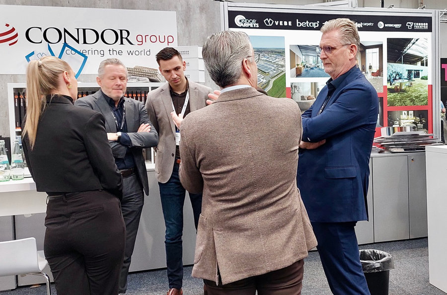 Condor deed aan relatiebeheer met een bescheiden presentatie in het Retailers Park. Condor deed aan relatiebeheer met een bescheiden presentatie in het Retailers Park