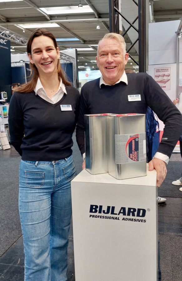 Lotte Bijlard en Ted Engelen presenteren op de beurs de nieuwe MS Multi Primer Floor van Bijlard International. Lotte Bijlard en Ted Engelen presenteren op de beurs de nieuwe MS Multi Primer Floor van Bijlard International